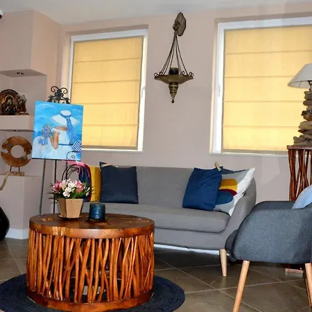 Boutique Amalia בית הארחה 3*